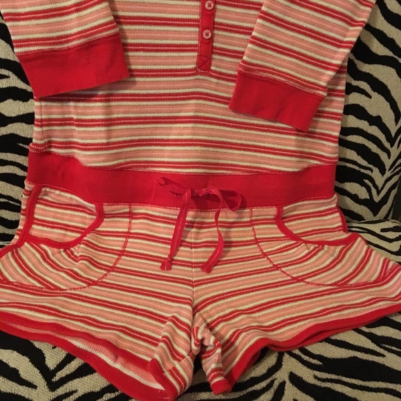 ❗️SOLD ❗️BUNDLE OF 4 VICTORIA SECRET SLEEPWEAR! - Picture 8 of 8